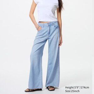 Uniqlo Drapey Wide Flare‎ Jeans 34